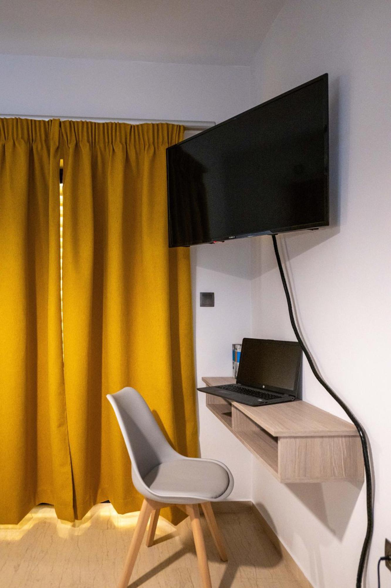 Skyhigh Haven Apartment Kalamata Exterior photo