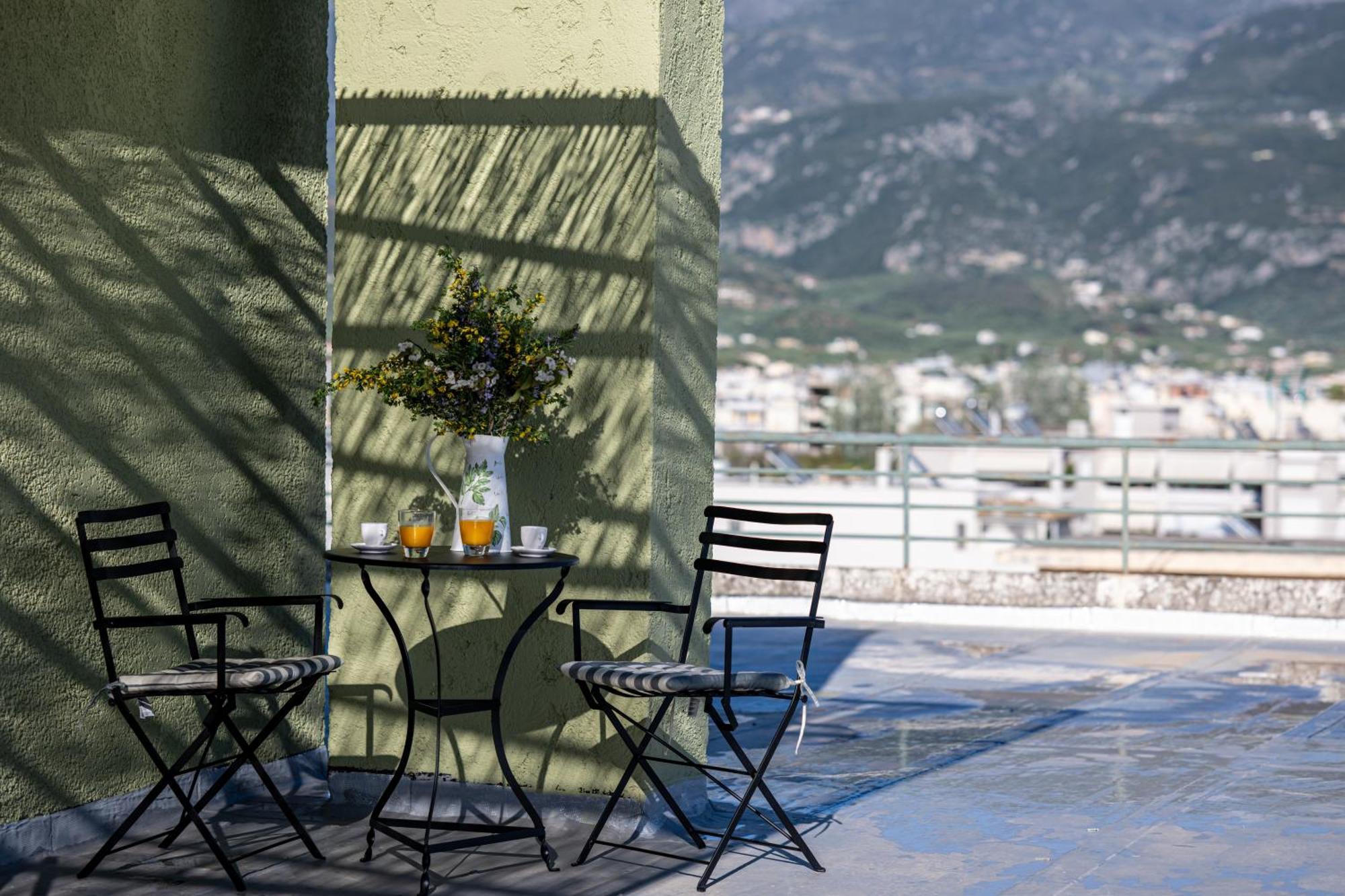 Skyhigh Haven Apartment Kalamata Exterior photo